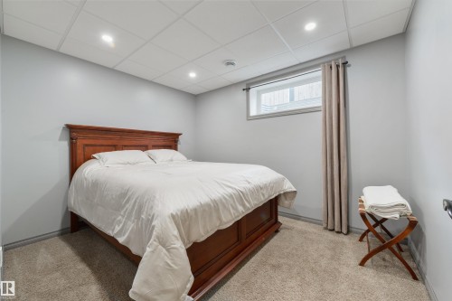 16 Ashton Gate, Spruce Grove, AB - Indoor Photo Showing Bedroom