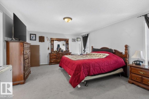 1073 Aspen Drive East, Leduc, AB - Indoor Photo Showing Bedroom