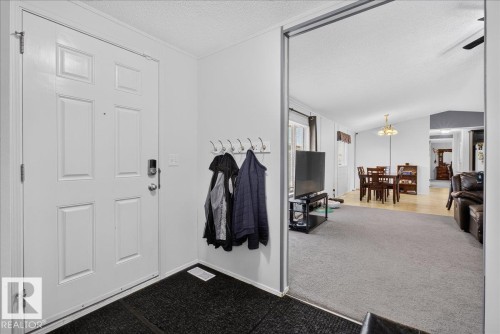 1073 Aspen Drive East, Leduc, AB - Indoor Photo Showing Other Room