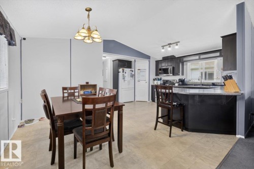 1073 Aspen Drive East, Leduc, AB - Indoor Photo Showing Other Room