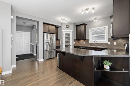 7212 23 Avenue, Edmonton, AB 