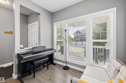 7212 23 Avenue, Edmonton, AB 
