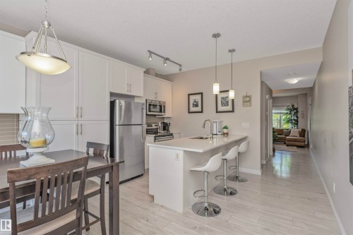 43 3710 Allan Drive, Edmonton, AB - Indoor
