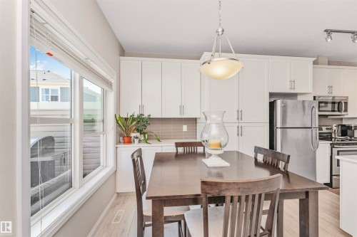 43 3710 Allan Drive, Edmonton, AB - Indoor Photo Showing Dining Room