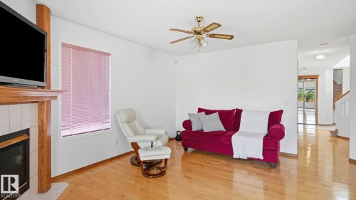 Living room - 1225 Kane Wynd, Edmonton, AB 