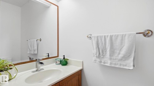 Bathroom - 1225 Kane Wynd, Edmonton, AB 