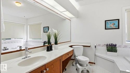 Bathroom - 1225 Kane Wynd, Edmonton, AB 
