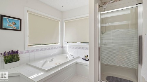 Bathroom - 1225 Kane Wynd, Edmonton, AB 