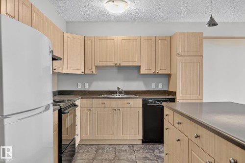 417 10311 111 Street, Edmonton, AB 