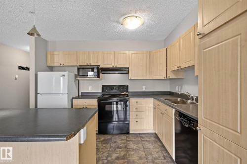 417 10311 111 Street, Edmonton, AB 