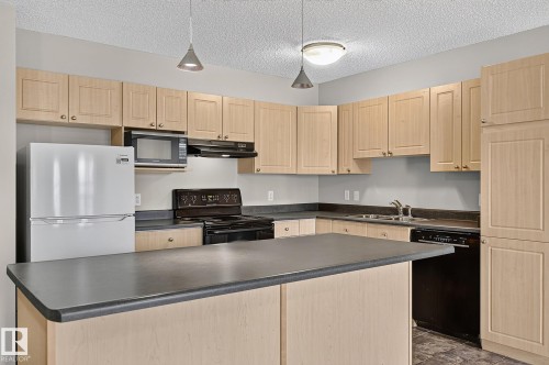 417 10311 111 Street, Edmonton, AB 