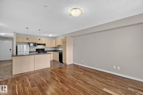 417 10311 111 Street, Edmonton, AB 