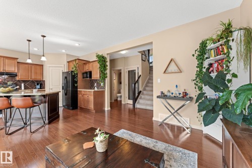 5519 209 Street Nw, Edmonton, AB - Indoor