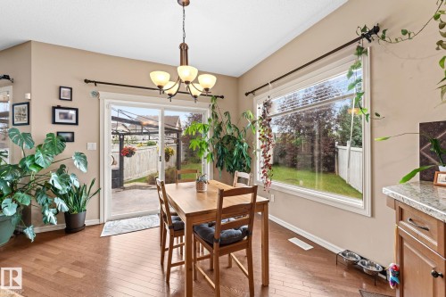 5519 209 Street Nw, Edmonton, AB - Indoor Photo Showing Dining Room