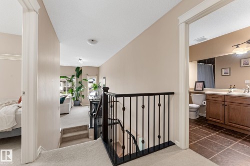 5519 209 Street Nw, Edmonton, AB - Indoor Photo Showing Other Room