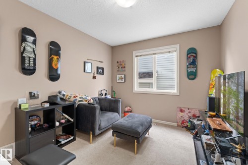 5519 209 Street Nw, Edmonton, AB - Indoor