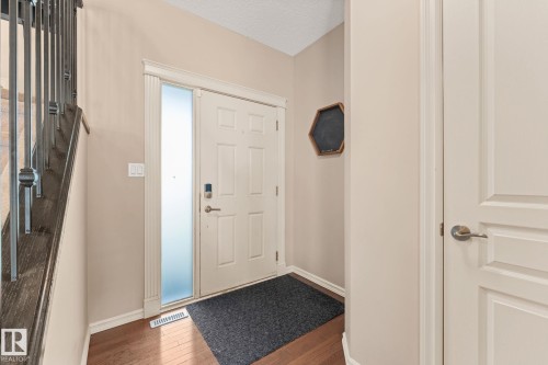 5519 209 Street Nw, Edmonton, AB - Indoor Photo Showing Other Room