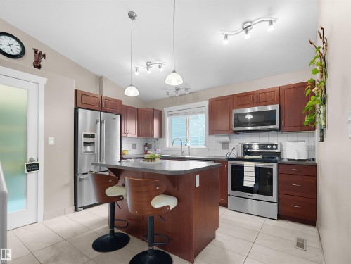 3704 141 Avenue, Edmonton, AB 