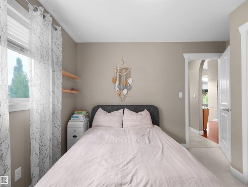 3704 141 Avenue, Edmonton, AB 