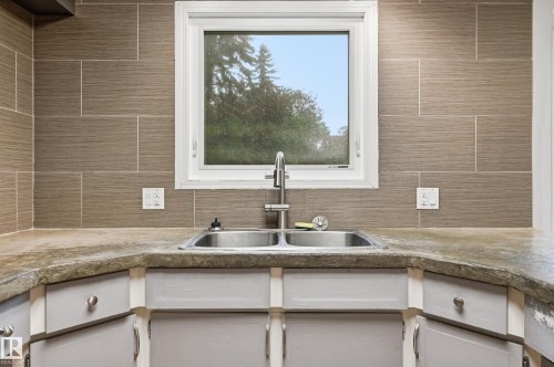 49 Pineridge Crescent, St. Albert, AB - Indoor Photo Showing Kitchen With Double Sink