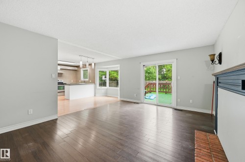 49 Pineridge Crescent, St. Albert, AB - Indoor Photo Showing Living Room