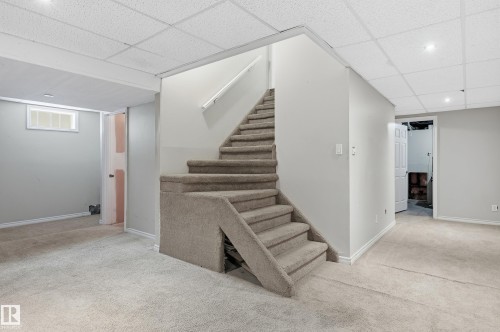 49 Pineridge Crescent, St. Albert, AB - Indoor