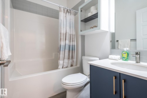2015 Desrochers Drive, Edmonton, AB 