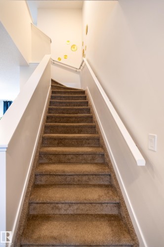 2015 Desrochers Drive, Edmonton, AB 