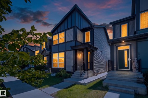 2015 Desrochers Drive, Edmonton, AB 