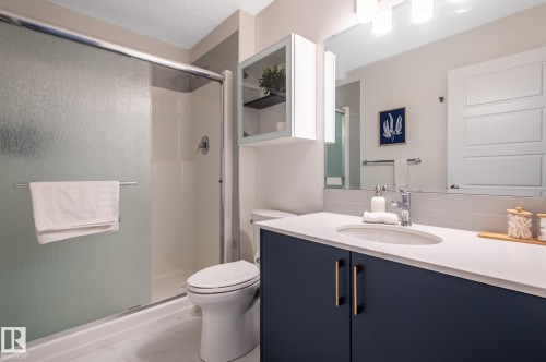 2015 Desrochers Drive, Edmonton, AB 