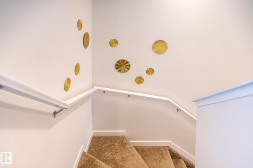 2015 Desrochers Drive, Edmonton, AB 
