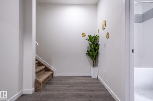 2015 Desrochers Drive, Edmonton, AB 