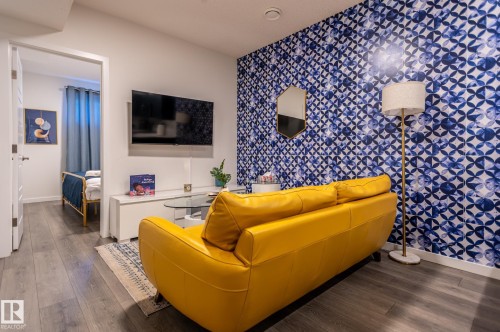 2015 Desrochers Drive, Edmonton, AB 