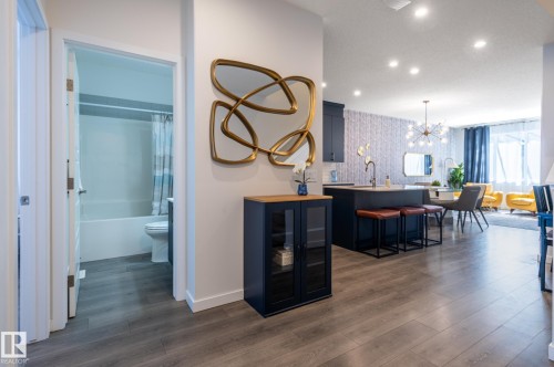 2015 Desrochers Drive, Edmonton, AB 