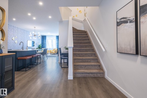 2015 Desrochers Drive, Edmonton, AB 
