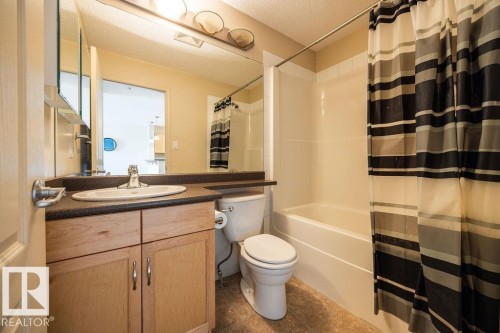 404 5951 165 Avenue, Edmonton, AB - Indoor Photo Showing Bathroom