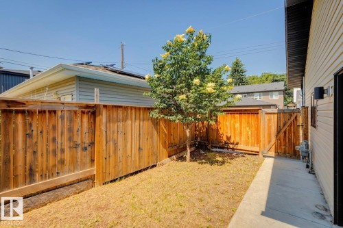 3 10620 65 Avenue, Edmonton, AB 