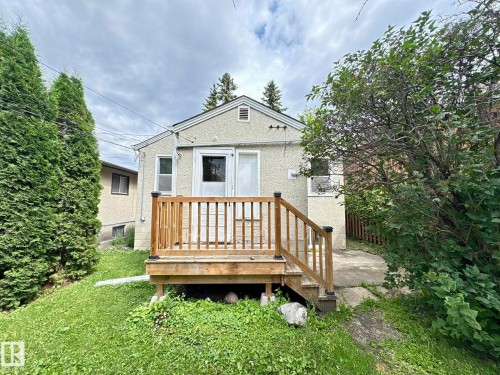 9513 88 Avenue, Edmonton, AB 
