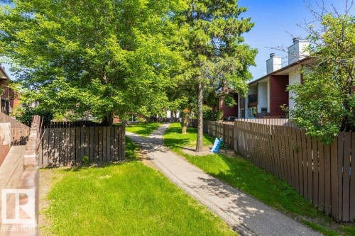 86 Lorelei Close, Edmonton, AB 