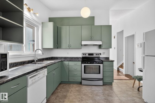 8403 190 Street, Edmonton, AB - Indoor Photo Showing Kitchen With Double Sink