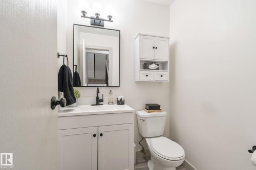 15 Grandin Wood(S), St. Albert, AB - Indoor Photo Showing Bathroom
