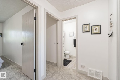 15 Grandin Wood(S), St. Albert, AB - Indoor
