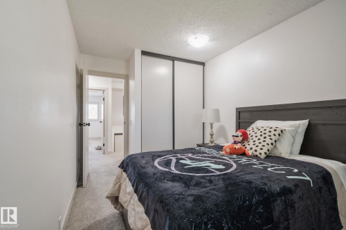 15 Grandin Wood(S), St. Albert, AB - Indoor Photo Showing Bedroom