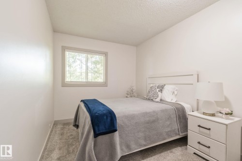 15 Grandin Wood(S), St. Albert, AB - Indoor Photo Showing Bedroom