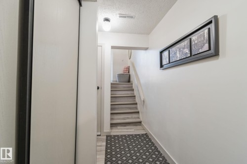 15 Grandin Wood(S), St. Albert, AB - Indoor Photo Showing Other Room