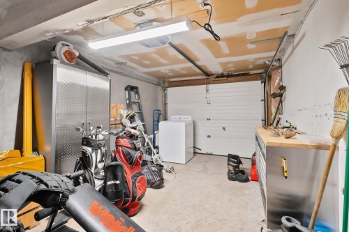 15 Grandin Wood(S), St. Albert, AB - Indoor Photo Showing Garage