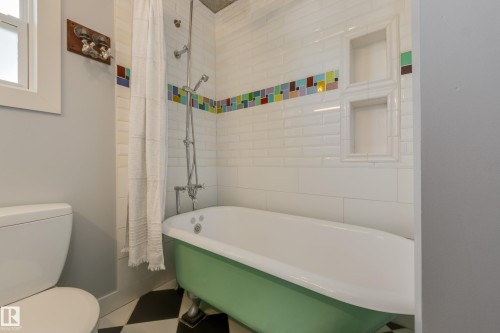 4810 42 Street, Beaumont, AB - Indoor Photo Showing Bathroom