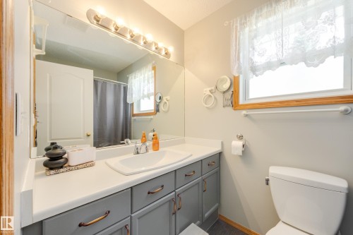 4810 42 Street, Beaumont, AB - Indoor Photo Showing Bathroom