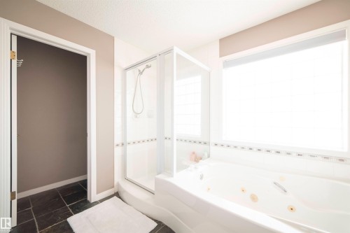 1417 115A Street, Edmonton, AB - Indoor Photo Showing Bathroom