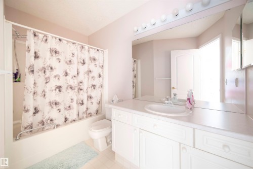 1417 115A Street, Edmonton, AB - Indoor Photo Showing Bathroom